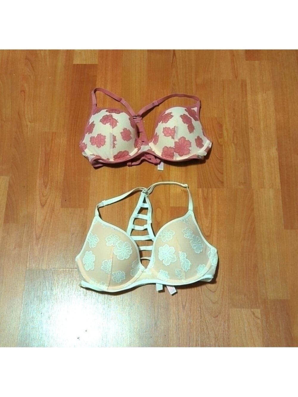 Victoria's Secret Pink 32D Lightly Lined Lace Padded Underwire Bra New
